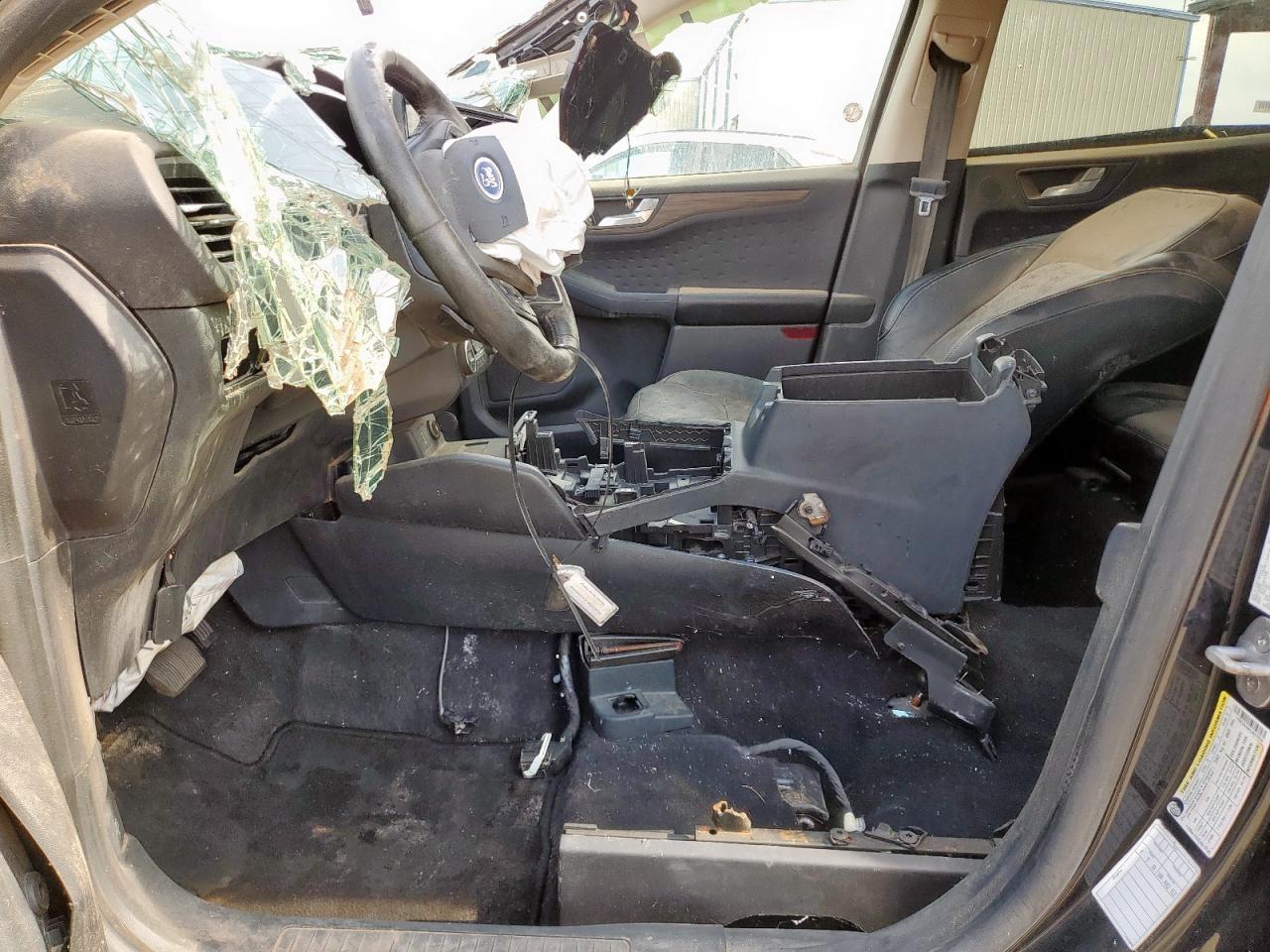 FORD ESCAPE TITANIUM