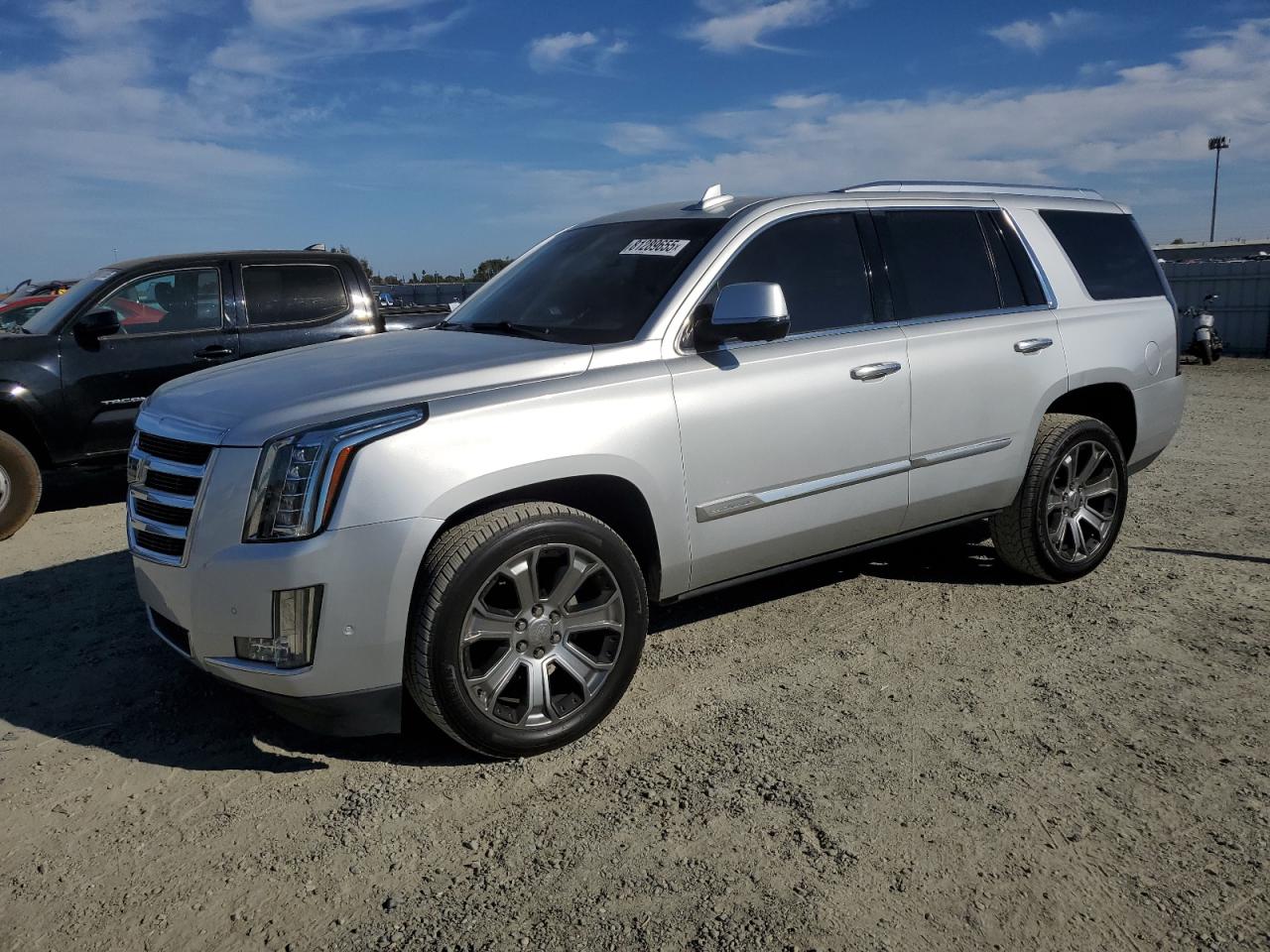 CADILLAC ESCALADE LUXURY