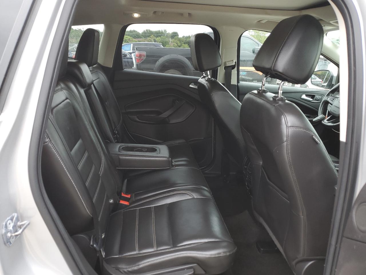 FORD ESCAPE TITANIUM