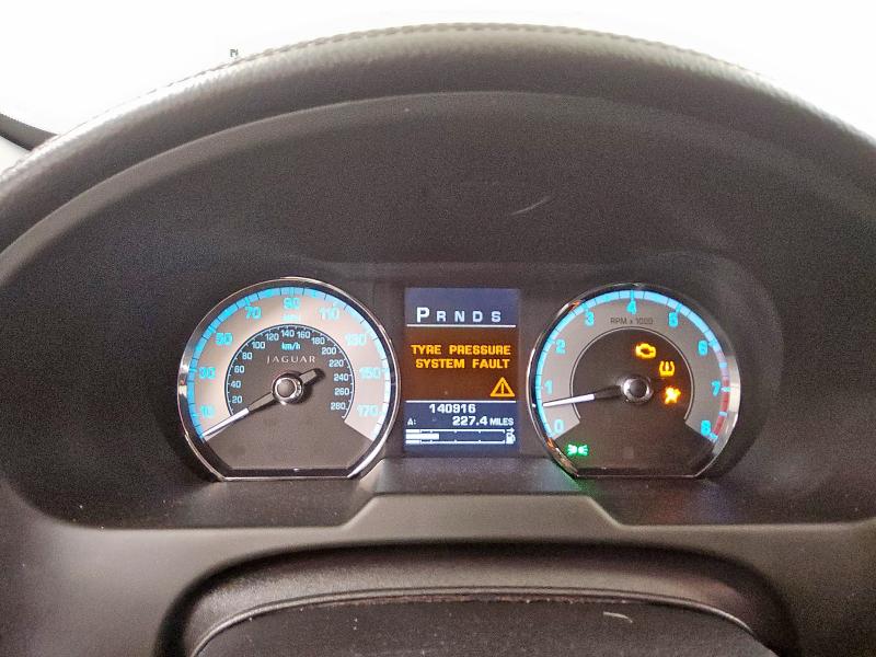 2010 JAGUAR XF LUXURY - SAJWA0FA1AHR57796