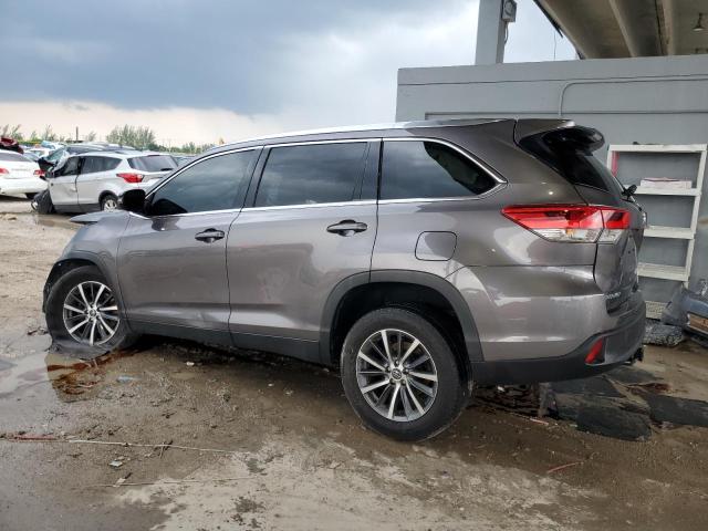 2019 TOYOTA HIGHLANDER 5TDKZRFH3KS556626