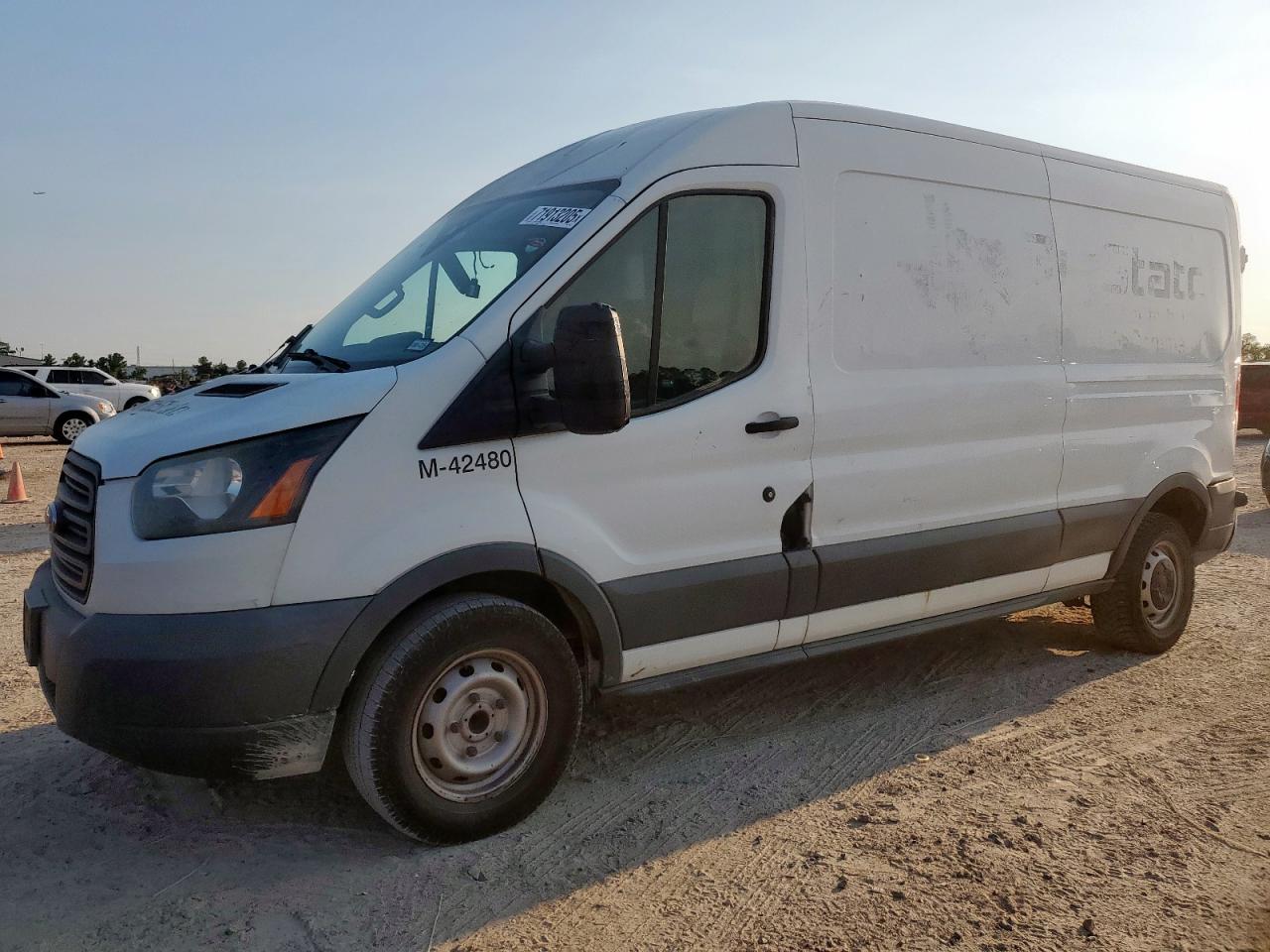 FORD TRANSIT T-250