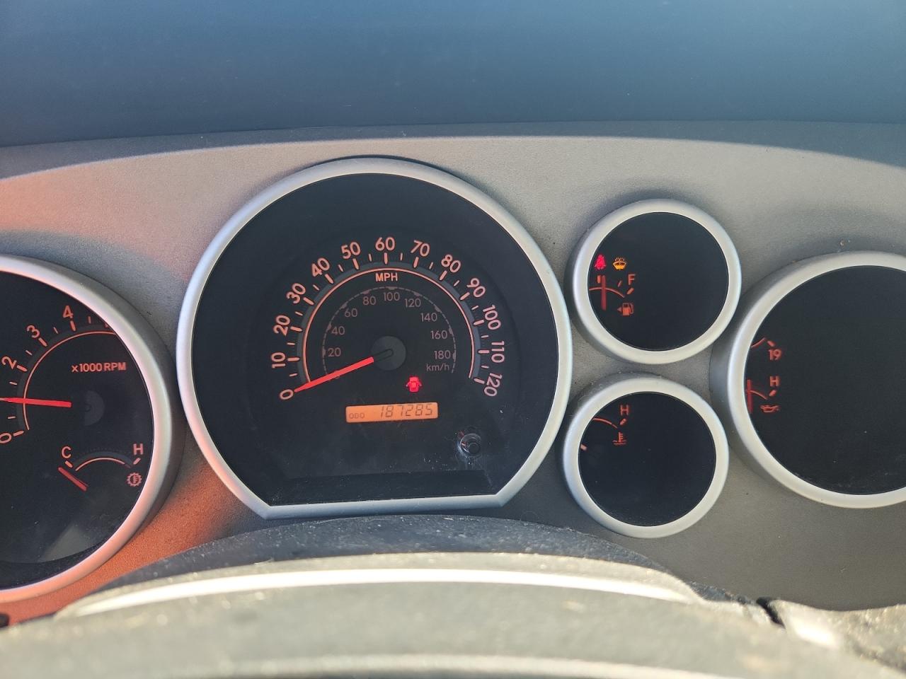 TOYOTA TUNDRA CREWMAX SR5