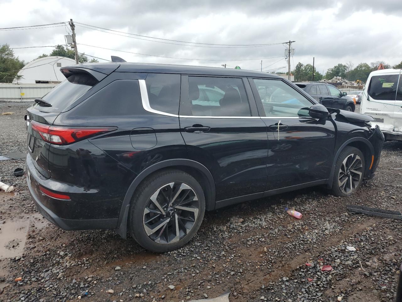 MITSUBISHI OUTLANDER ES