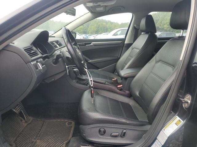 2017 VOLKSWAGEN PASSAT R-L 1VWDT7A31HC039696