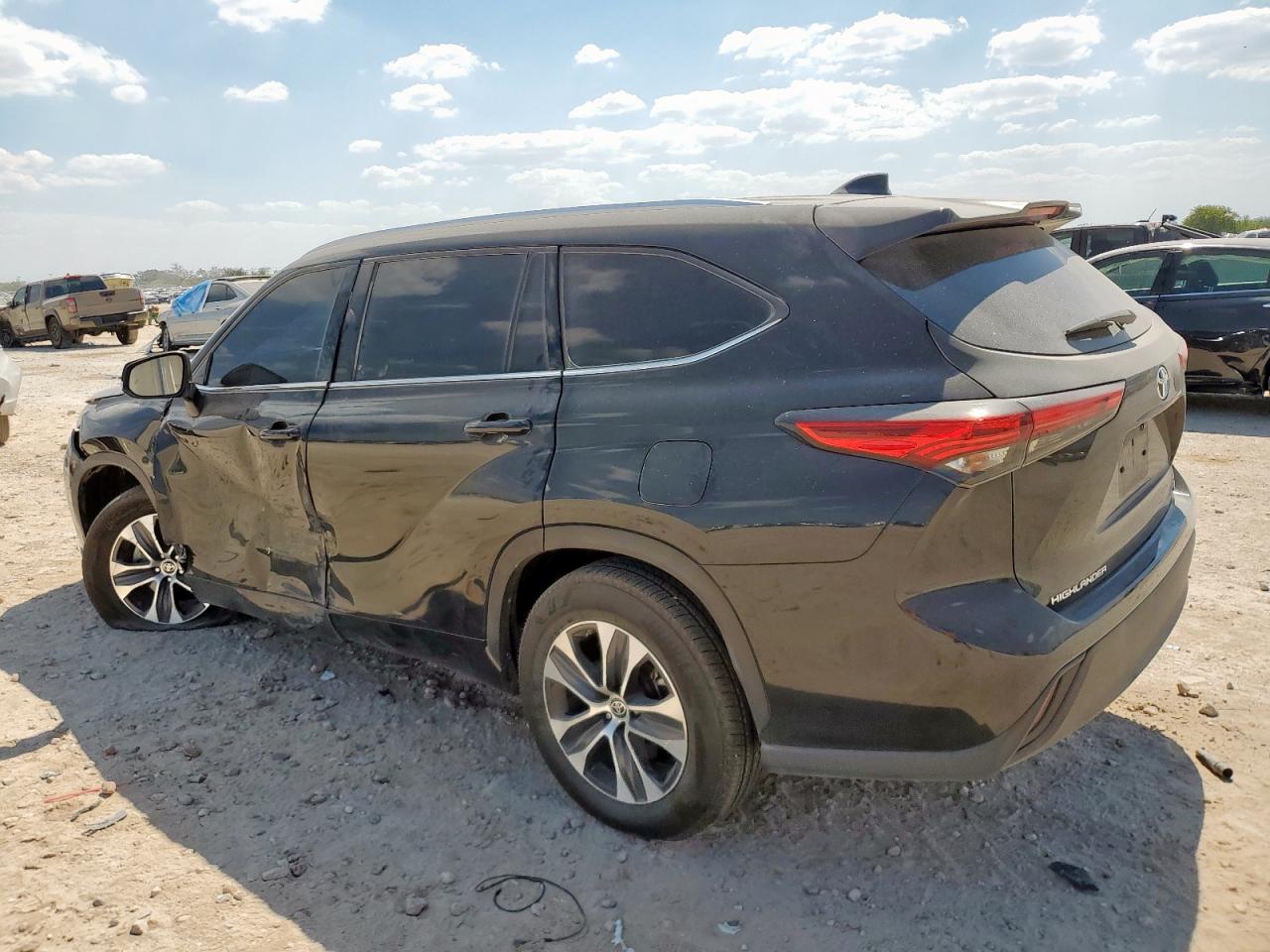 TOYOTA HIGHLANDER XLE