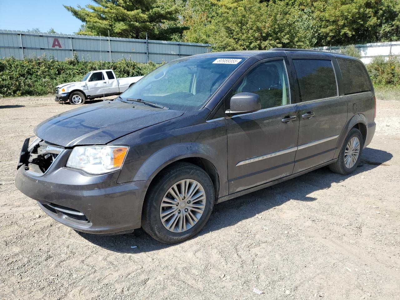 CHRYSLER TOWN & COUNTRY TOURING L