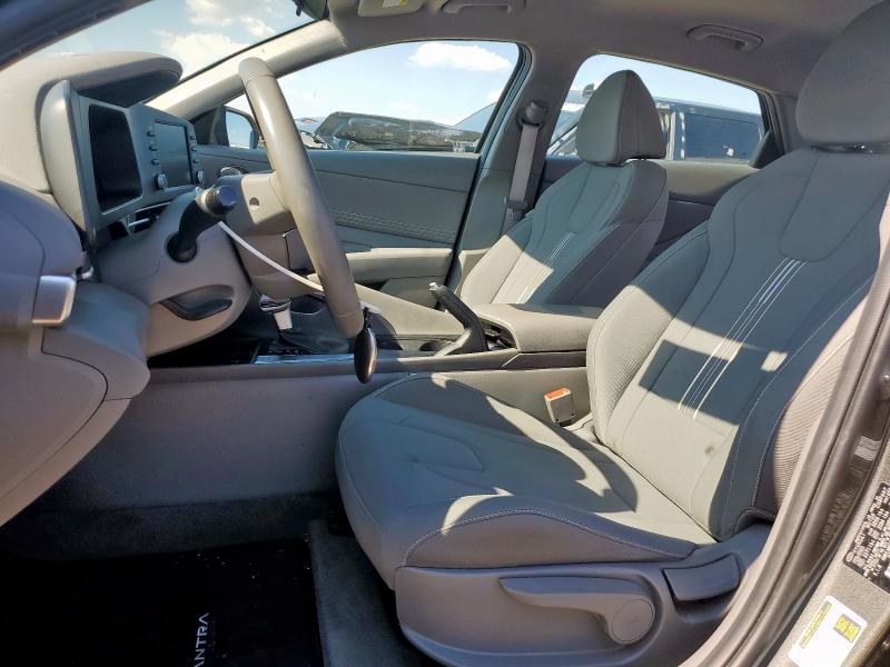 2025 HYUNDAI ELANTRA SE KMHLM4DG5SU991932