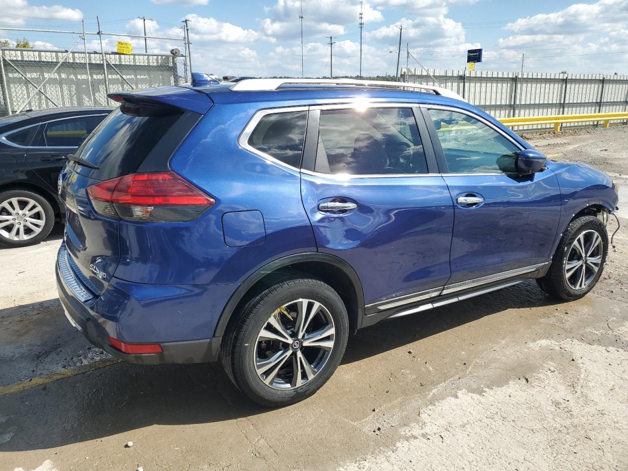 NISSAN ROGUE SV
