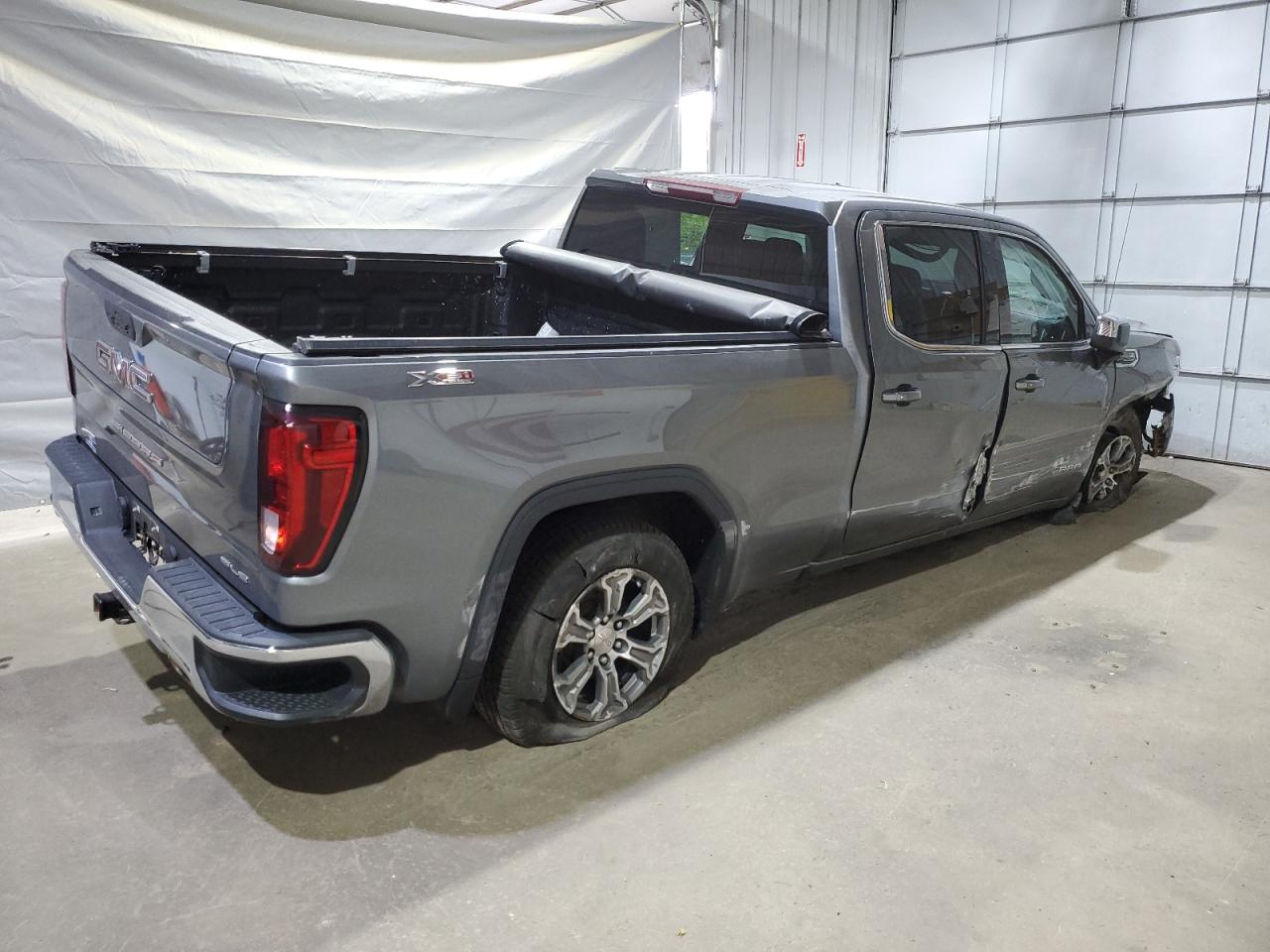 GMC SIERRA 1500 K1500 SLE