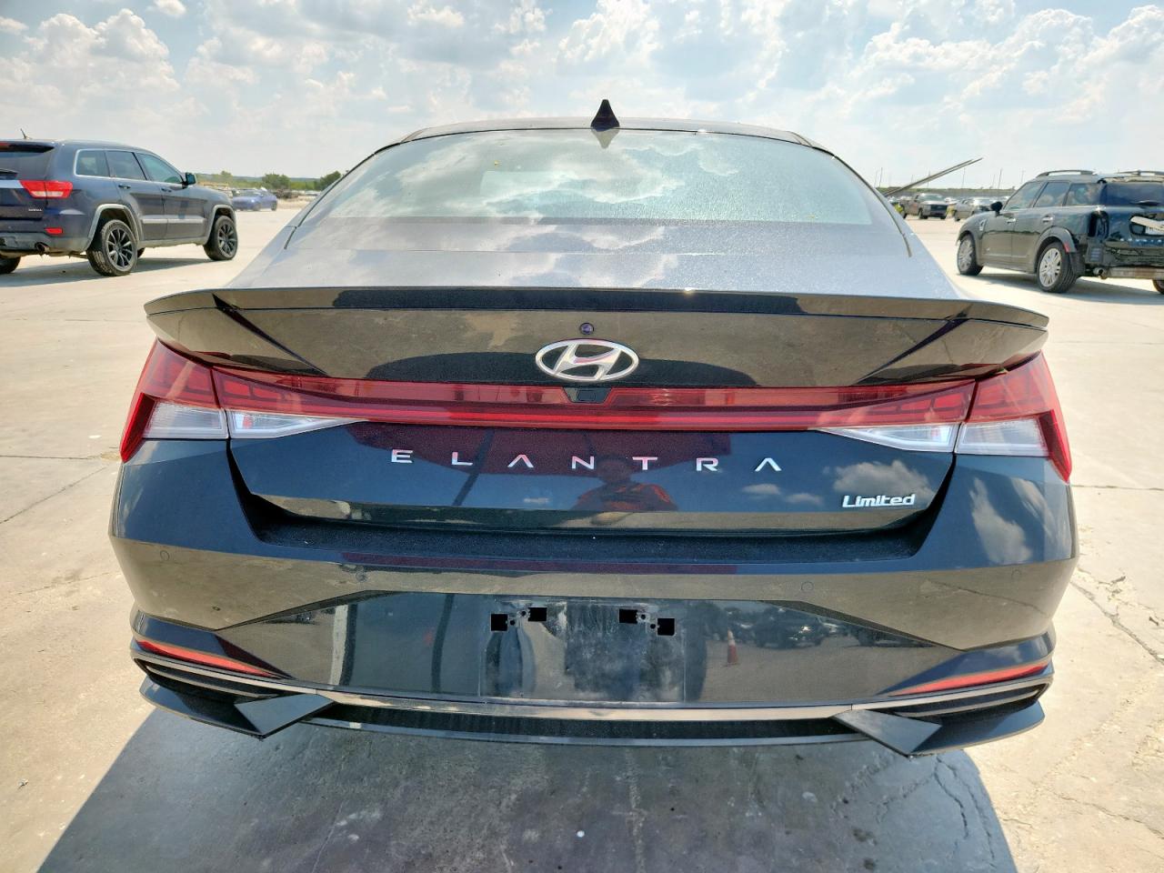 HYUNDAI ELANTRA LIMITED