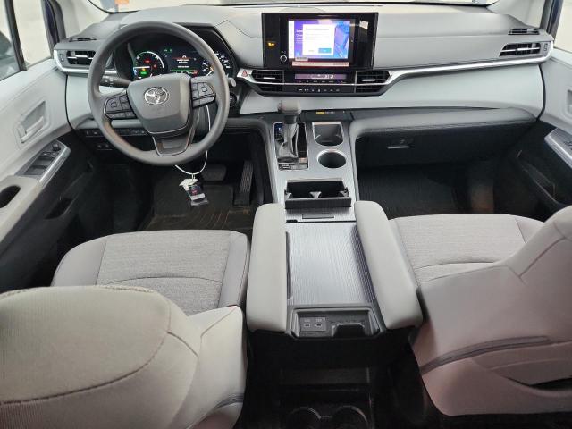 2025 TOYOTA SIENNA LE 5TDKRKEC7SS246654