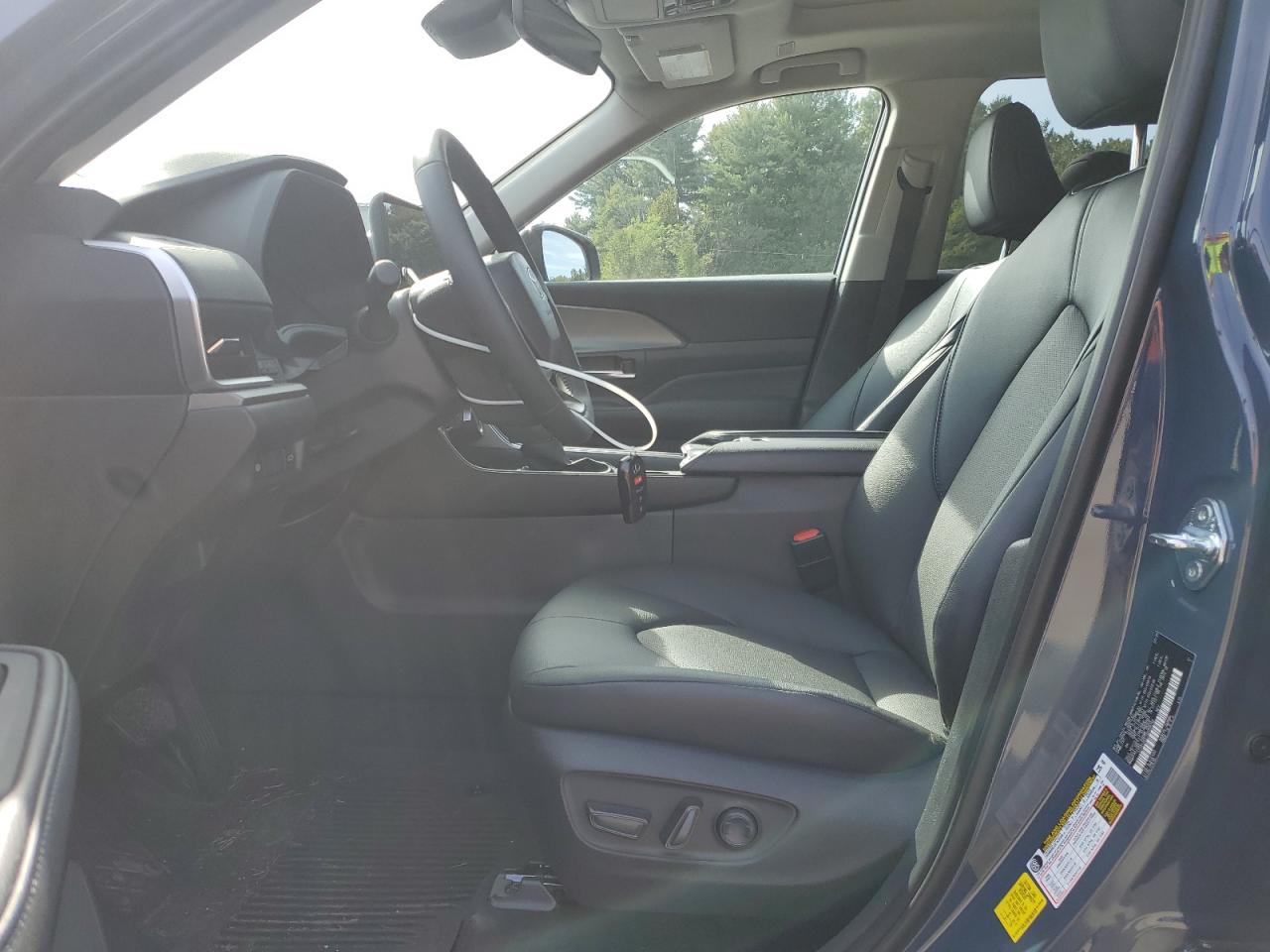 TOYOTA HIGHLANDER LE