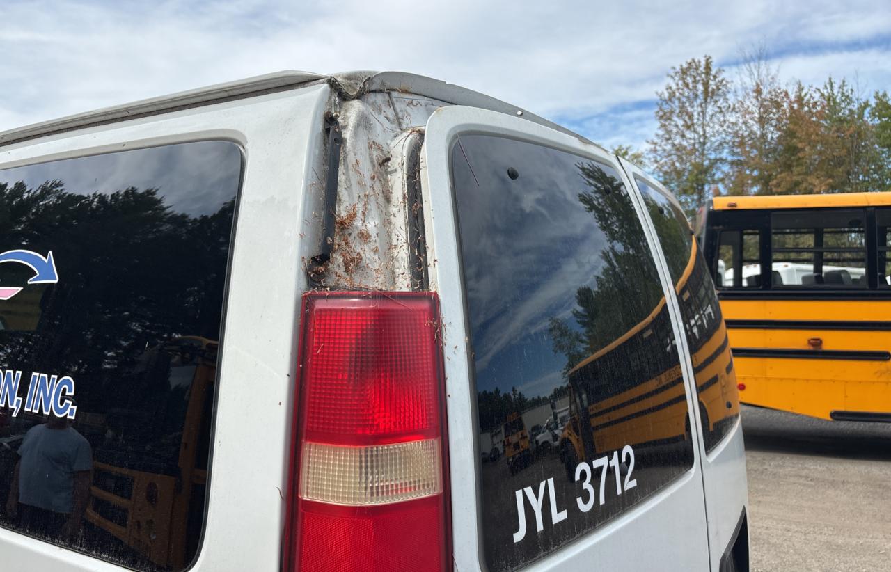 CHEVROLET EXPRESS LT