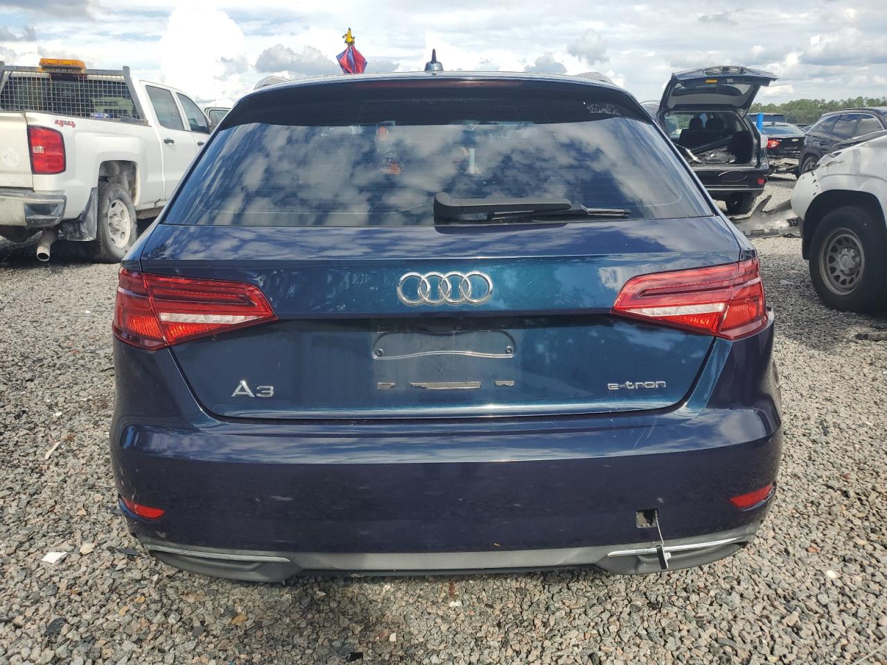 AUDI A3 E-TRON PREMIUM
