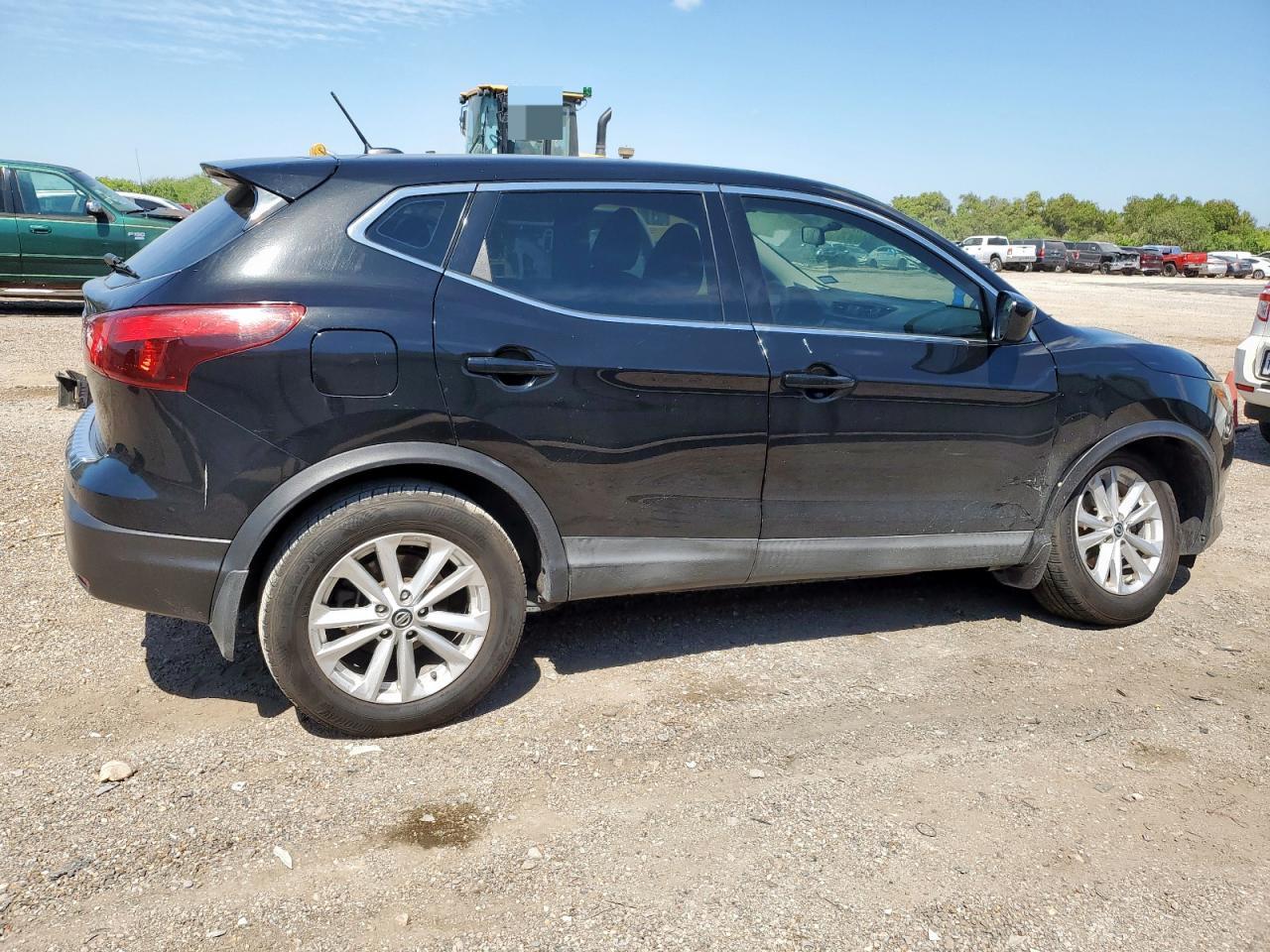NISSAN ROGUE SPORT S