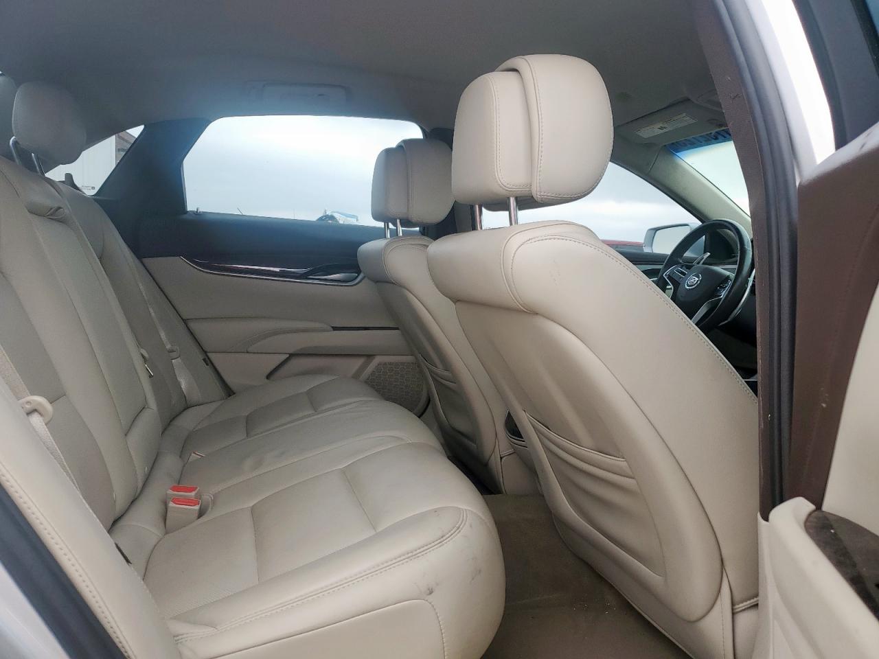 CADILLAC XTS LUXURY COLLECTION