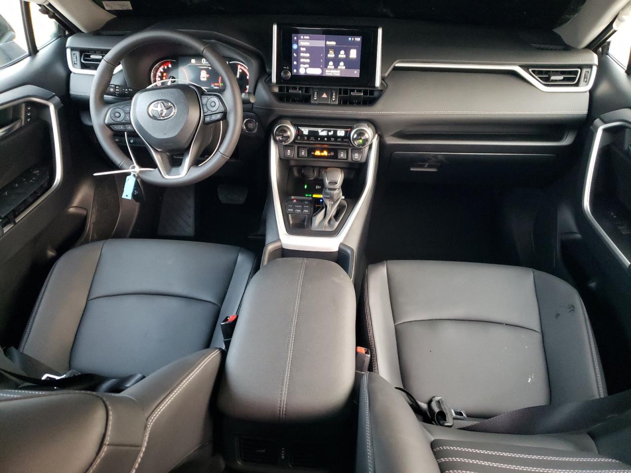 TOYOTA RAV4 XLE PREMIUM