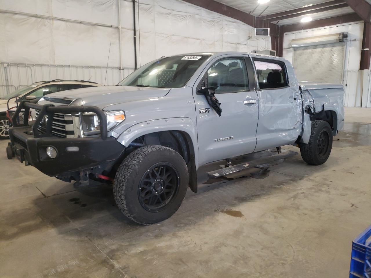 TOYOTA TUNDRA CREWMAX LIMITED