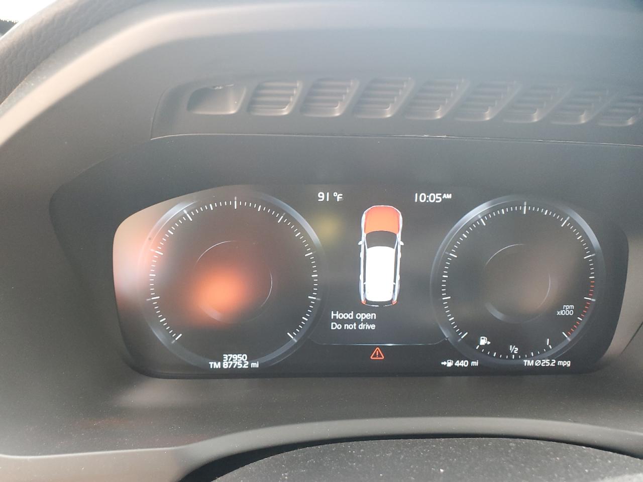 VOLVO XC90 T6 MOMENTUM