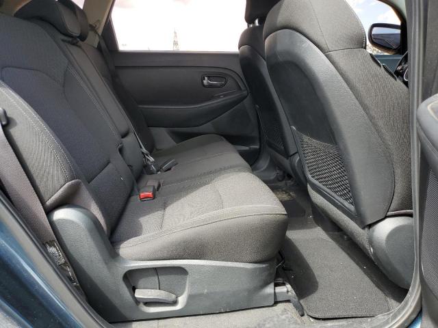 2017 KIA RONDO KNAHT8A38H7180216