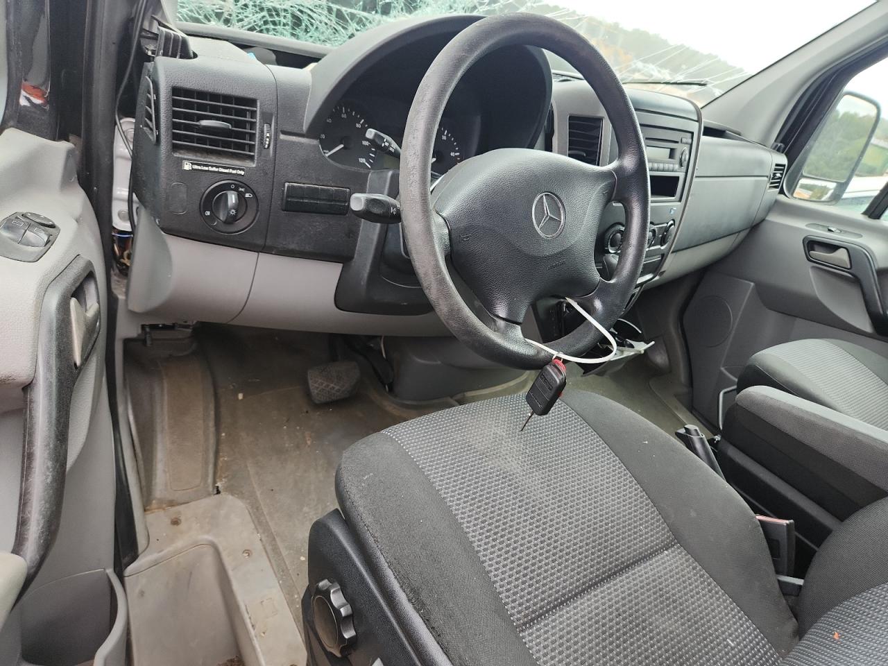 MERCEDES-BENZ SPRINTER 2500