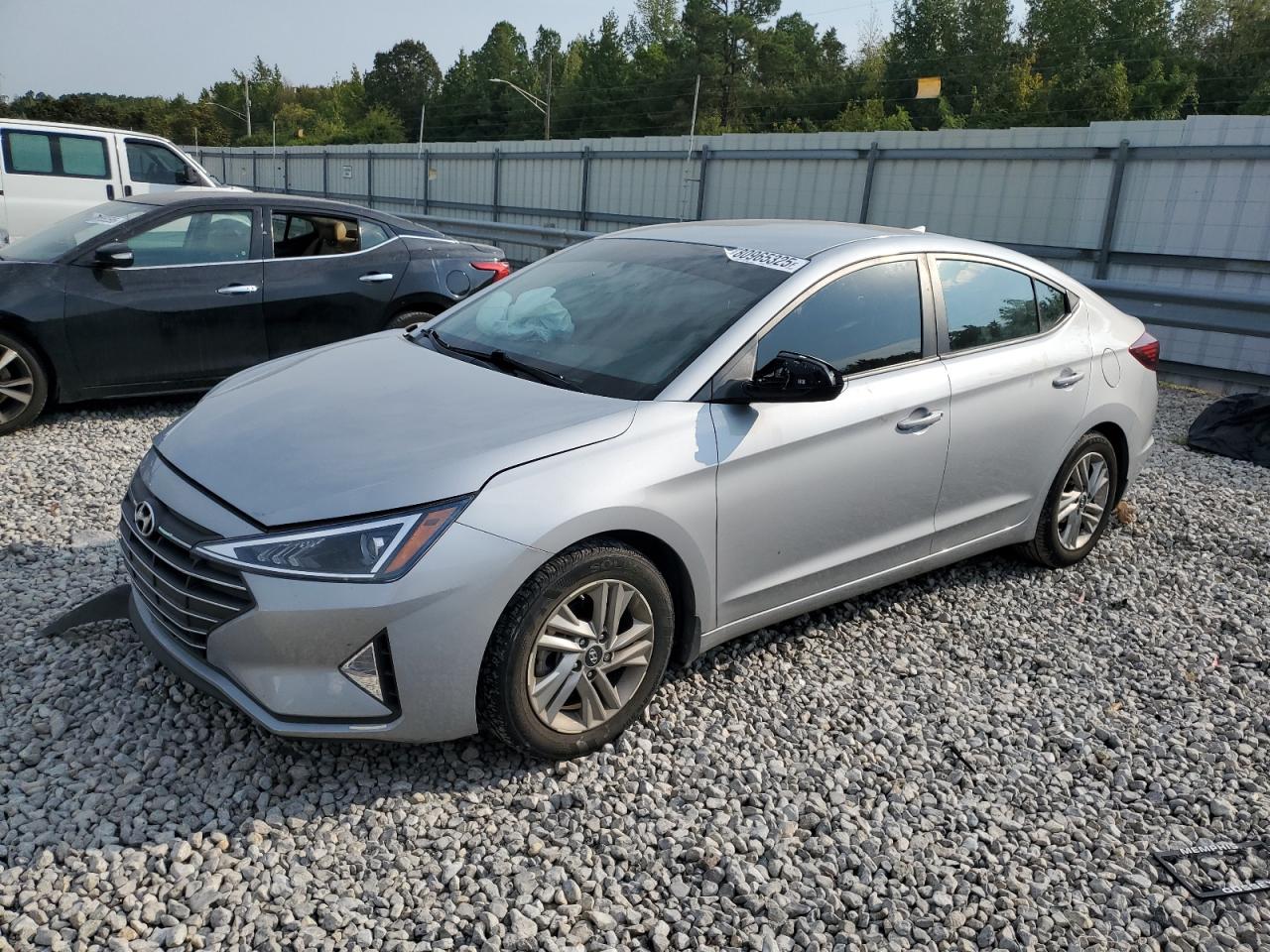 HYUNDAI ELANTRA SEL