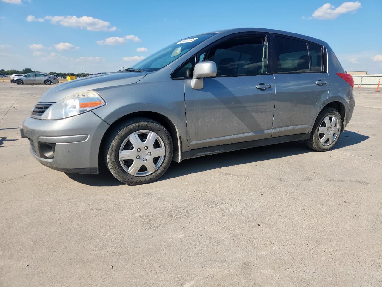 NISSAN VERSA S