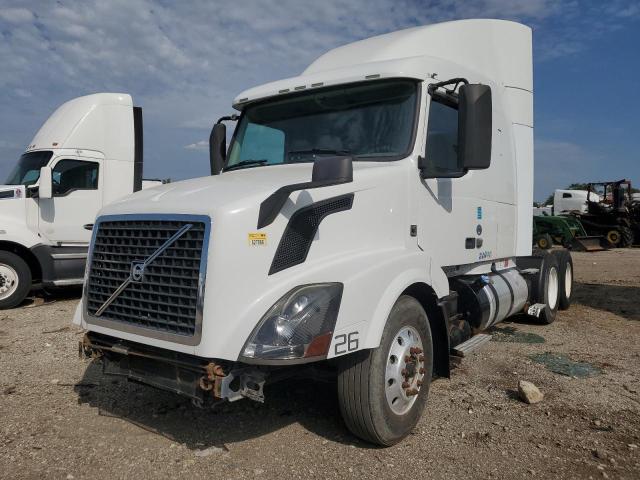 VOLVO VNL 2013 white tractor diesel 4V4NC9EH6DN564345 photo #3