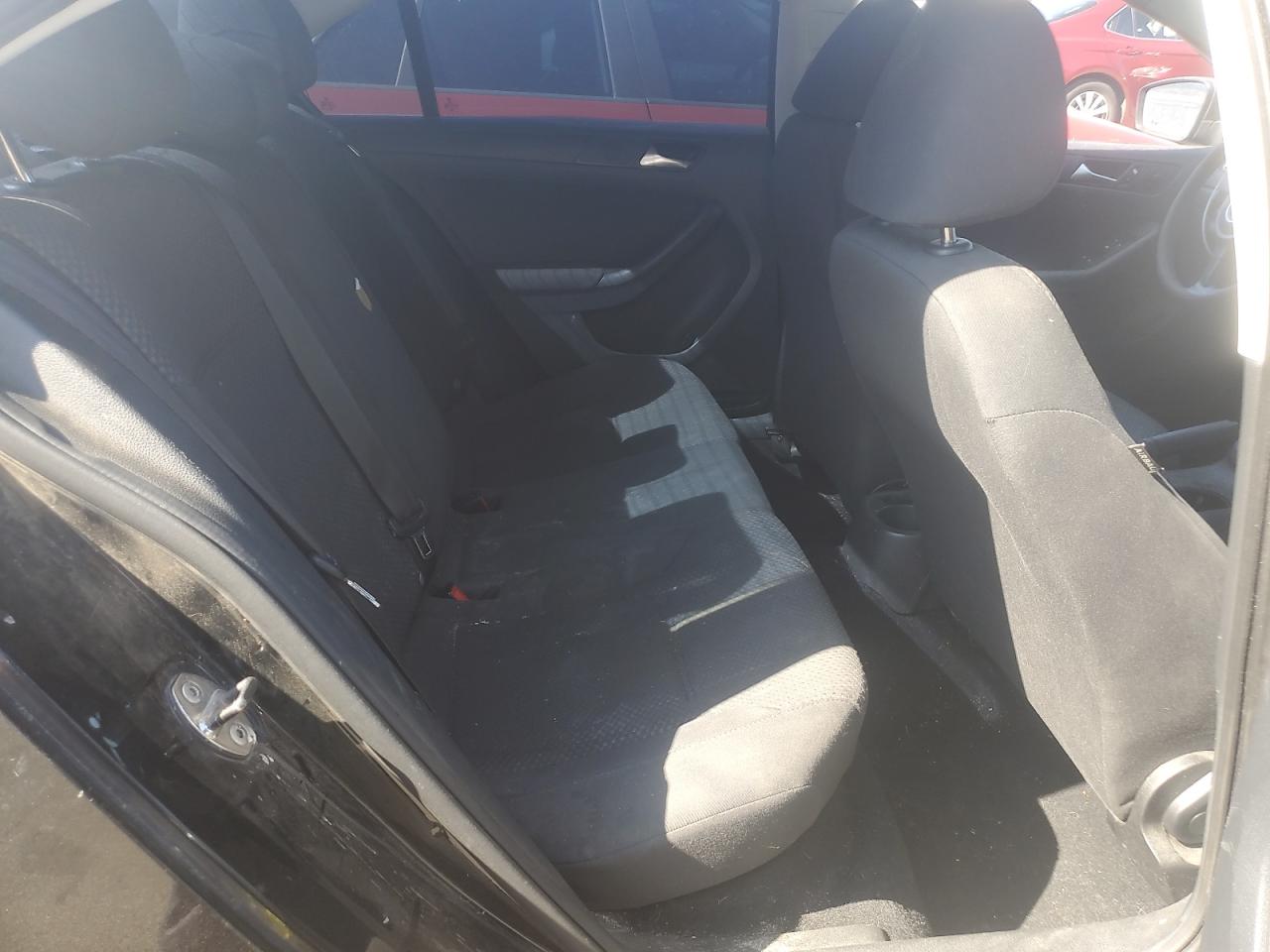 VOLKSWAGEN JETTA BASE