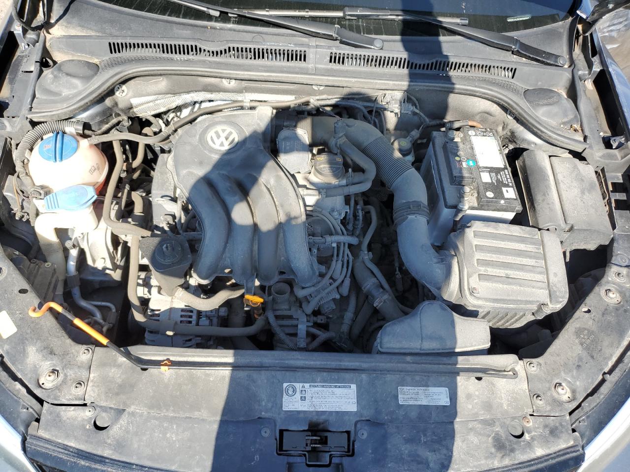 VOLKSWAGEN JETTA BASE