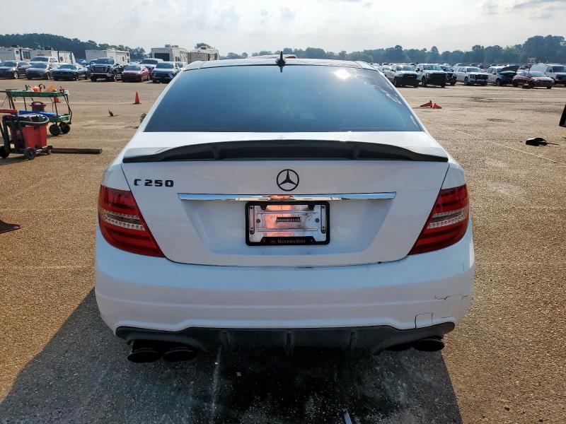 2013 MERCEDES-BENZ C 250 - WDDGF4HBXDR267972