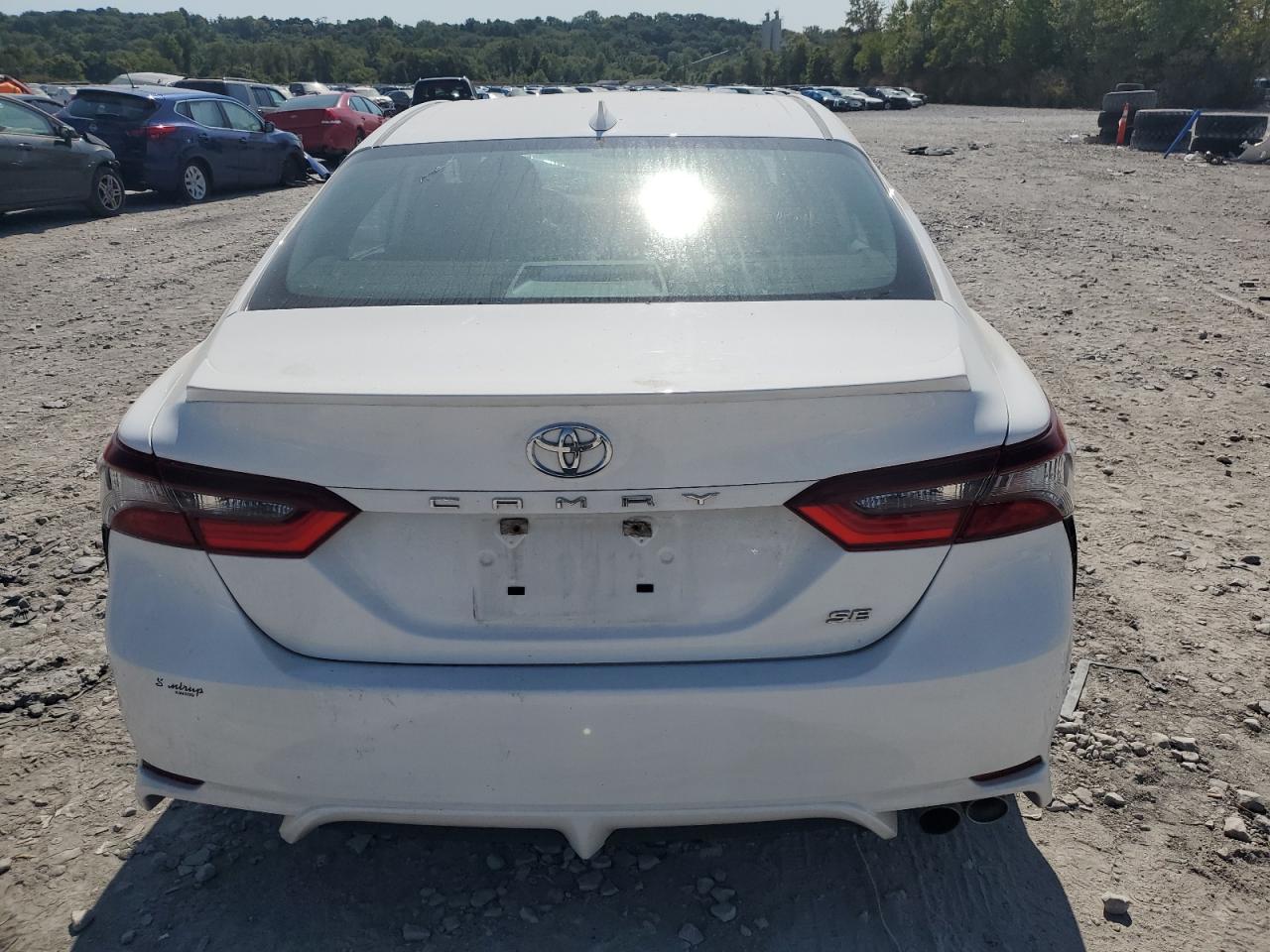 TOYOTA CAMRY SE
