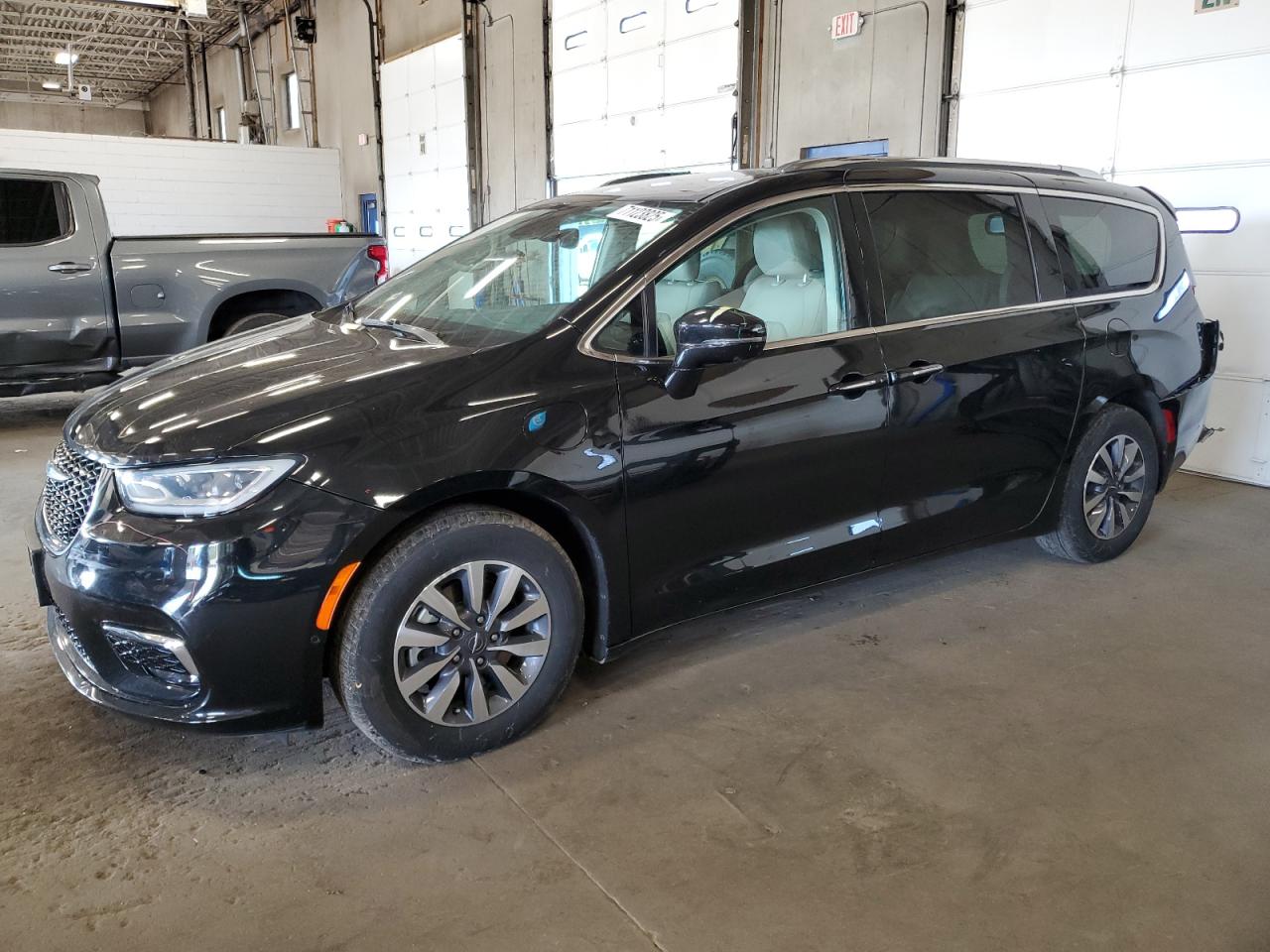 CHRYSLER PACIFICA HYBRID TOURING L
