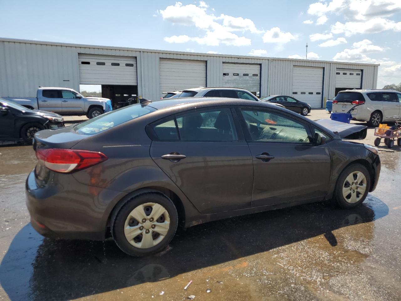 Lot #3239302138 2017 KIA FORTE LX