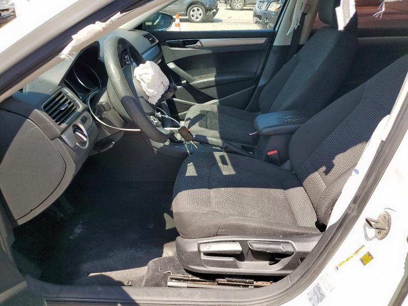 2016 VOLKSWAGEN PASSAT S 1VWAT7A3XGC055039