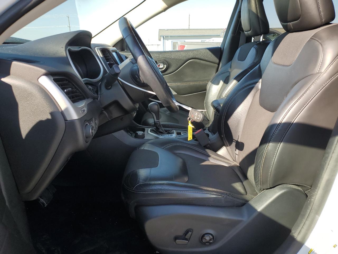 JEEP GRAND CHEROKEE LATITUDE PLUS