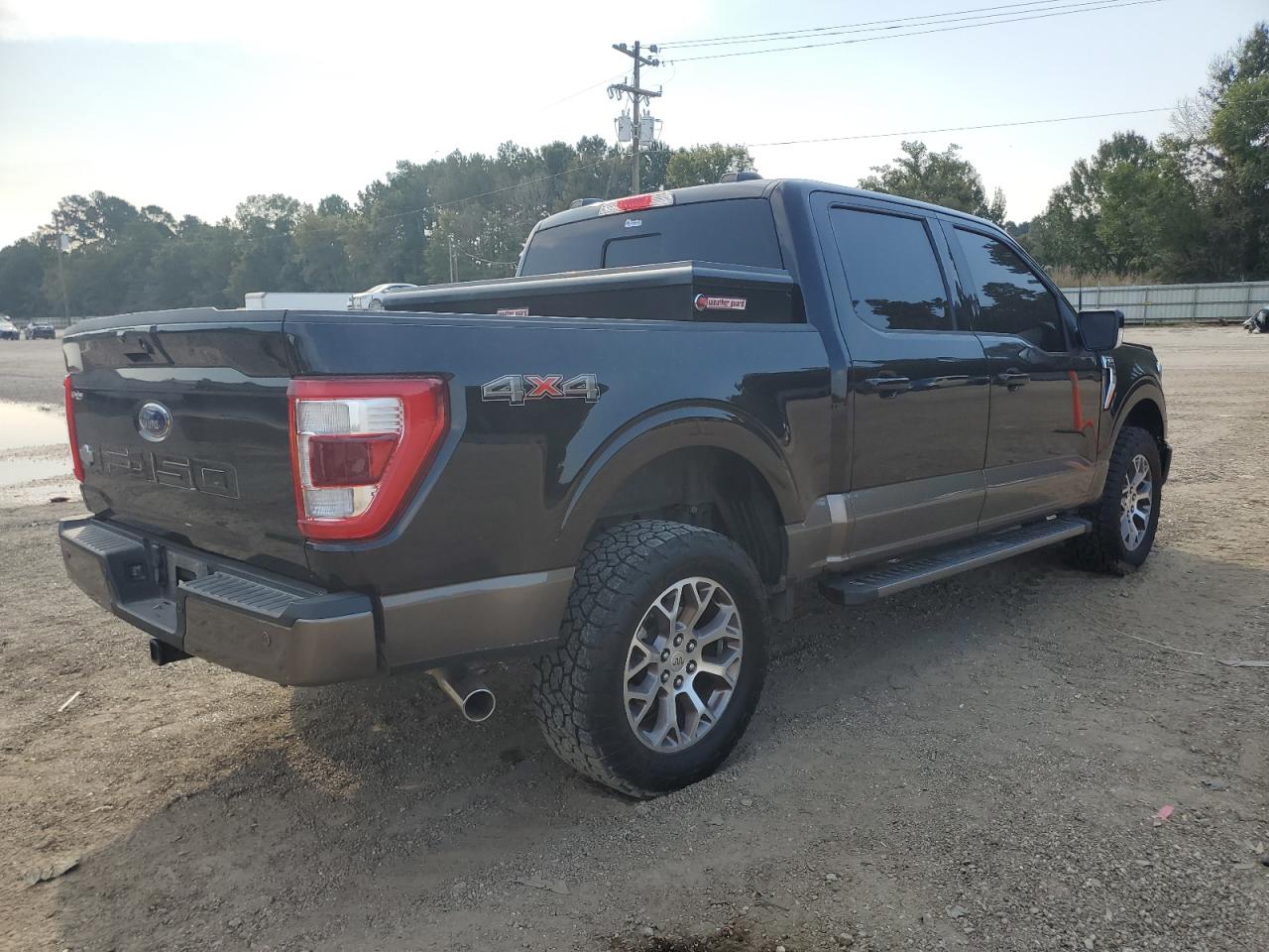 FORD F-150 SUPERCREW
