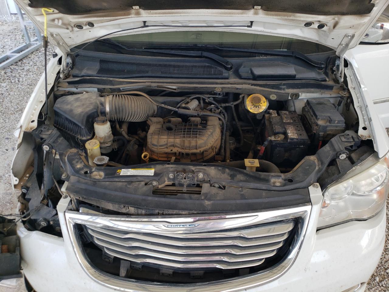 CHRYSLER TOWN & COUNTRY TOURING L