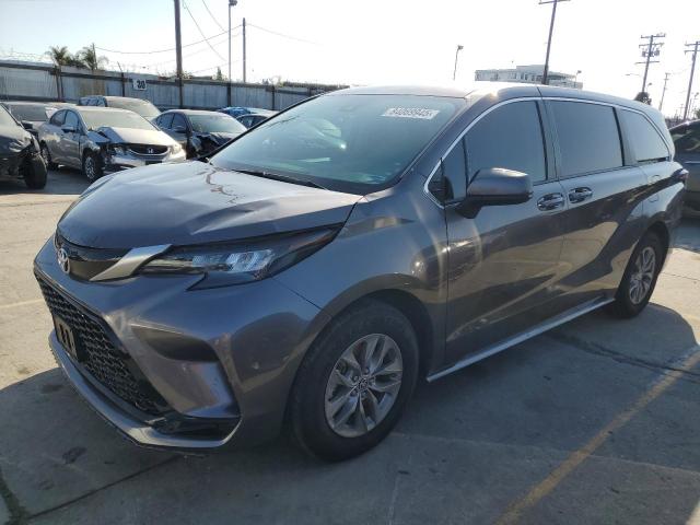 TOYOTA SIENNA LE