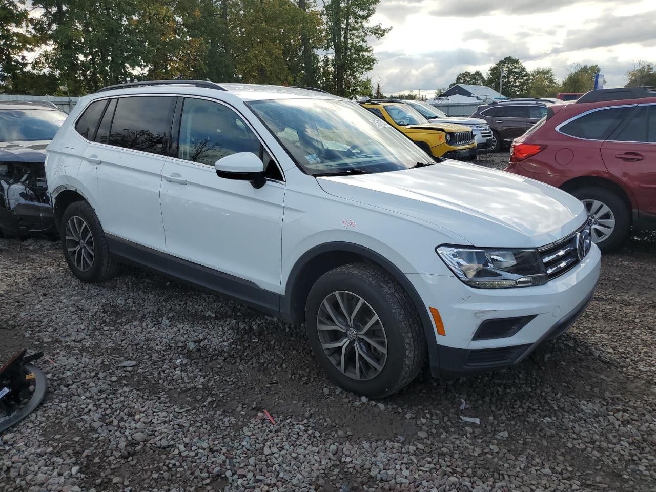 VOLKSWAGEN TIGUAN SE