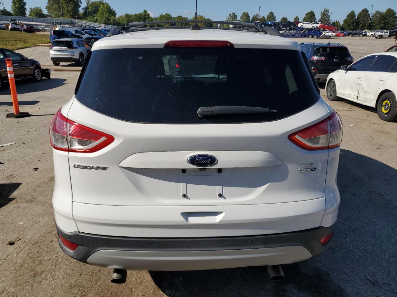 FORD ESCAPE SE