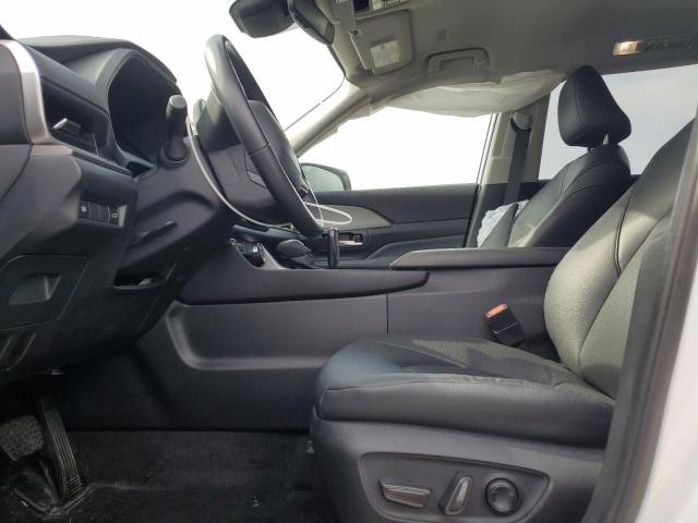 2024 TOYOTA GRAND HIGHLANDER XLE 5TDAAAB53RS008037