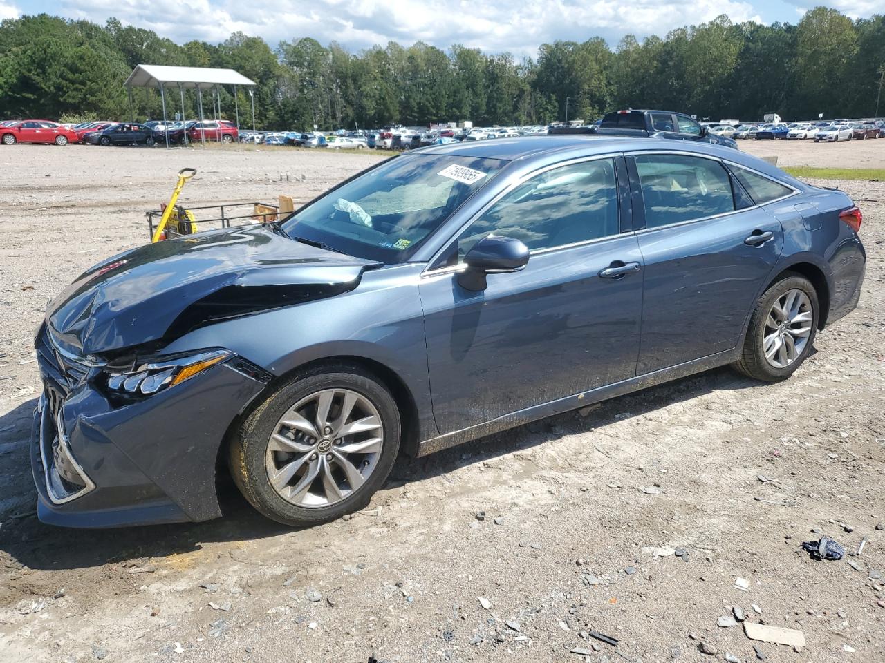 TOYOTA AVALON XLE