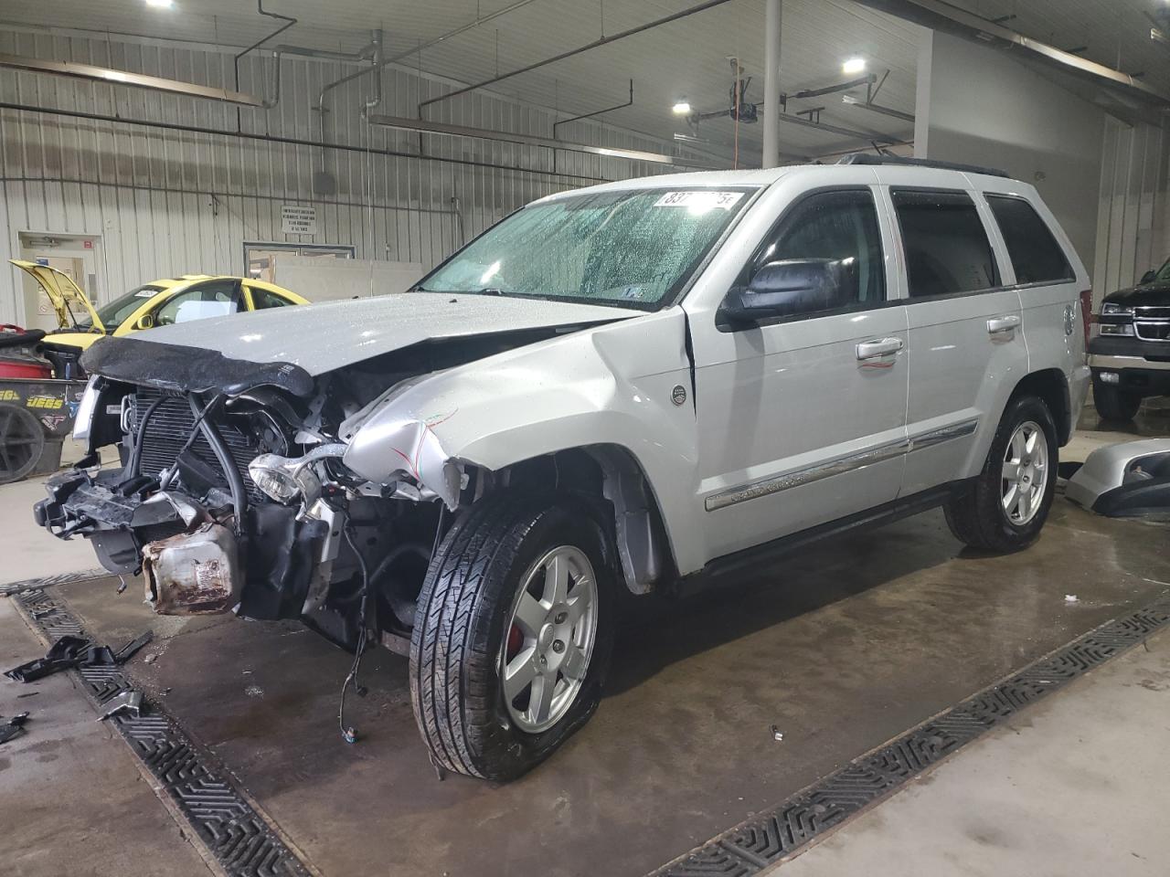 JEEP GRAND CHEROKEE LAREDO