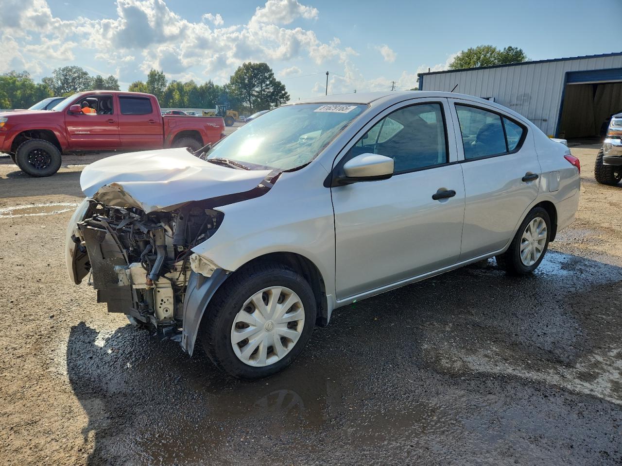 NISSAN VERSA S