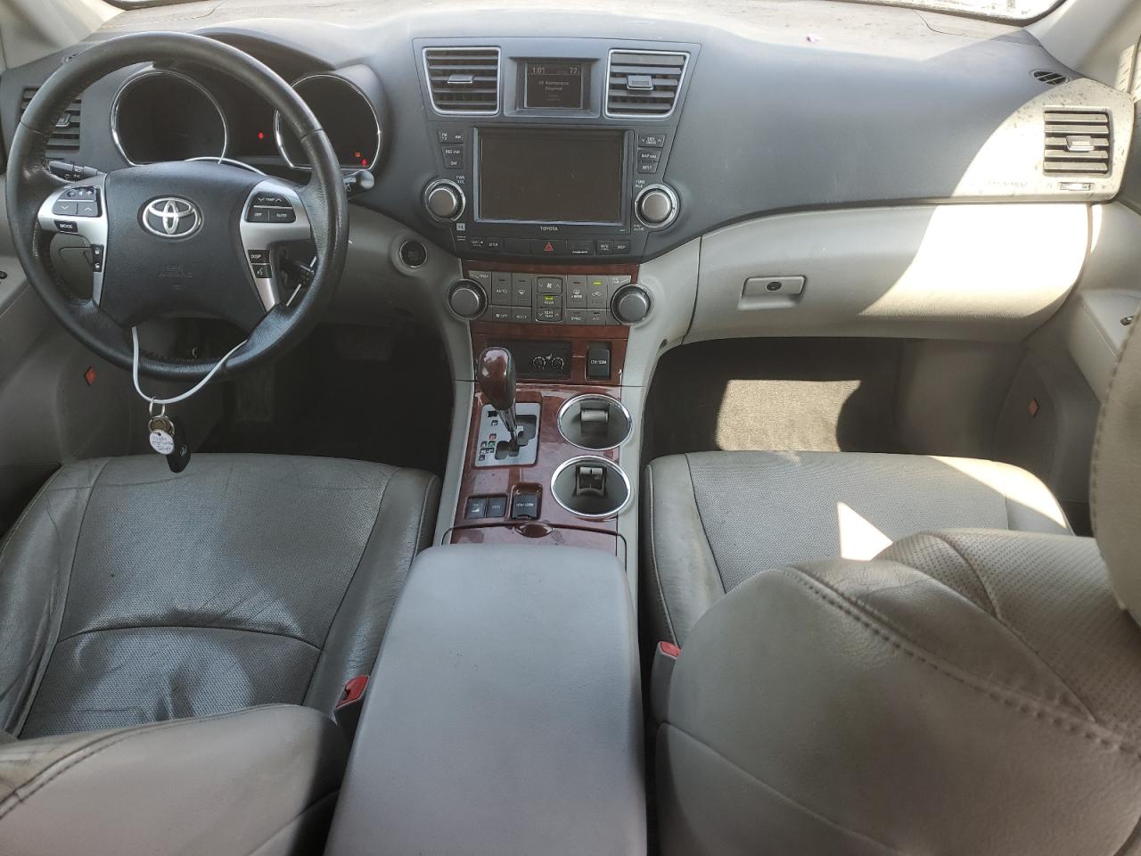 TOYOTA HIGHLANDER LIMITED