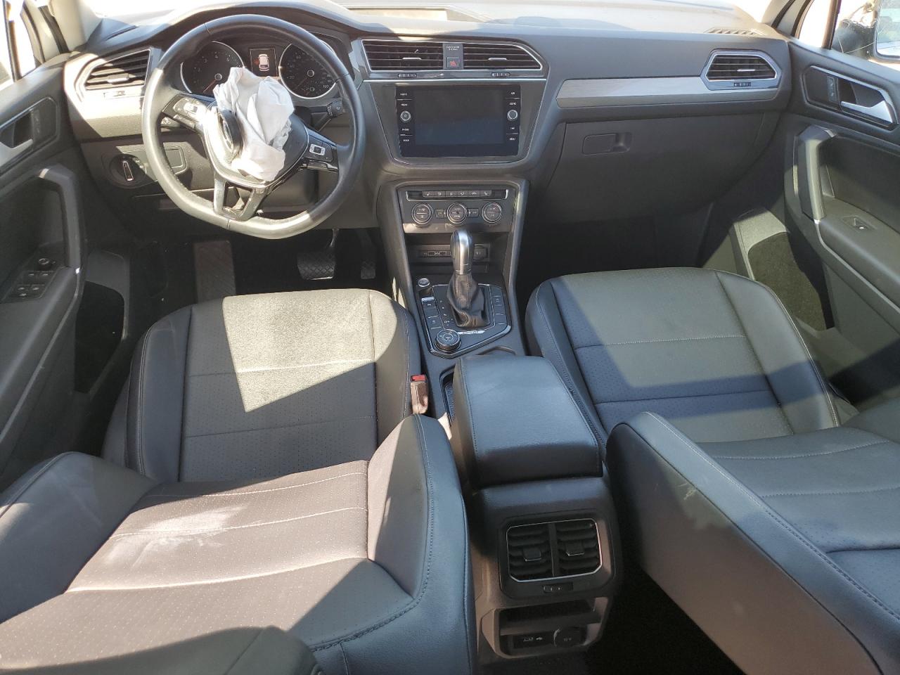 VOLKSWAGEN TIGUAN SE