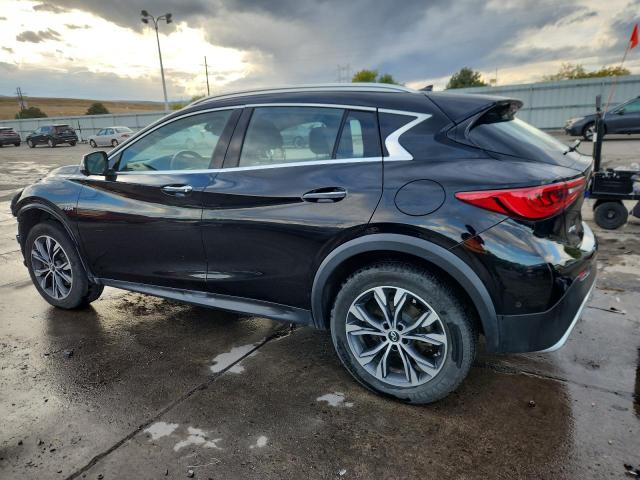 2017 INFINITI QX30 BASE SJKCH5CR1HA026400