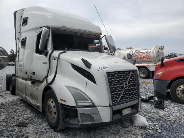 Global Auto Auctions: 2020 VOLVO VN VNL